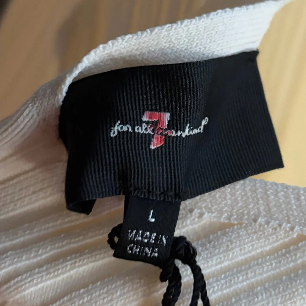 🆕7 For All Mankind Cream Ribbed Knit Top Open Back Cutout Stretchy Casual Size L - Picture 14 of 17